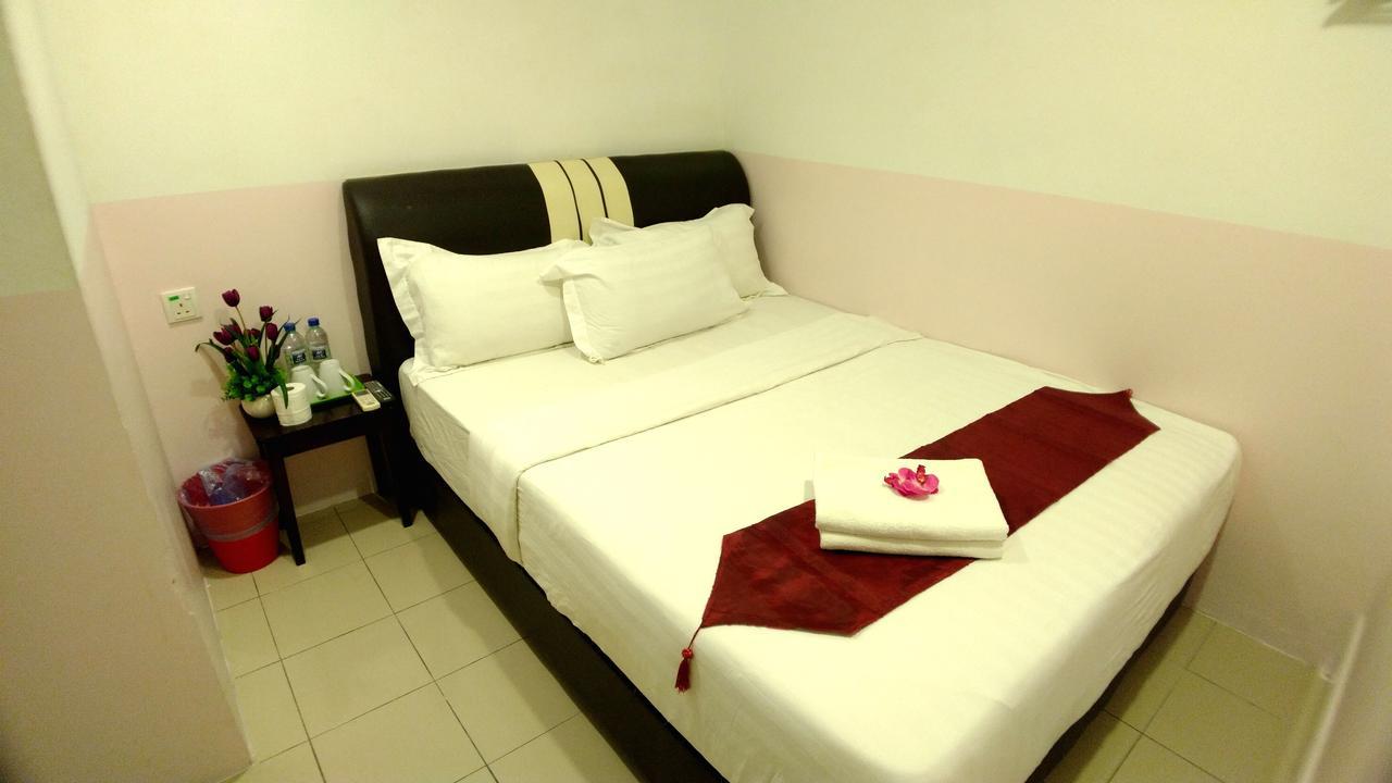 Apple 1 Hotel Budget Gelugor Exteriér fotografie
