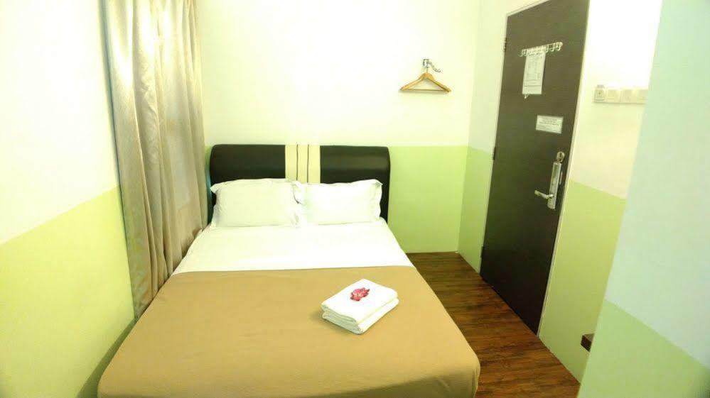 Apple 1 Hotel Budget Gelugor Exteriér fotografie